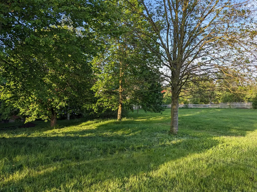 Historischer Vierseithof mit Naturgarten
