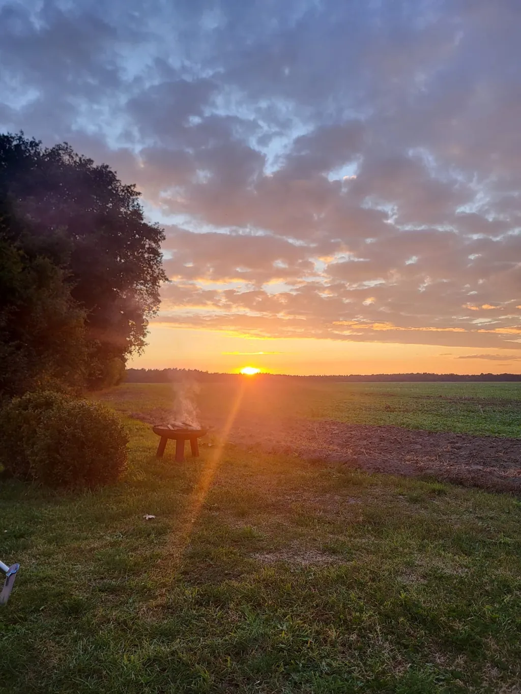Alleinlage mit Sonnenuntergang