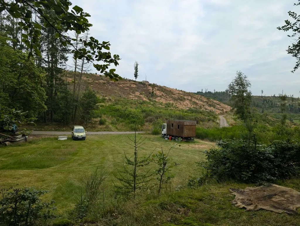 Forsthaus-Camp mitten im Wald