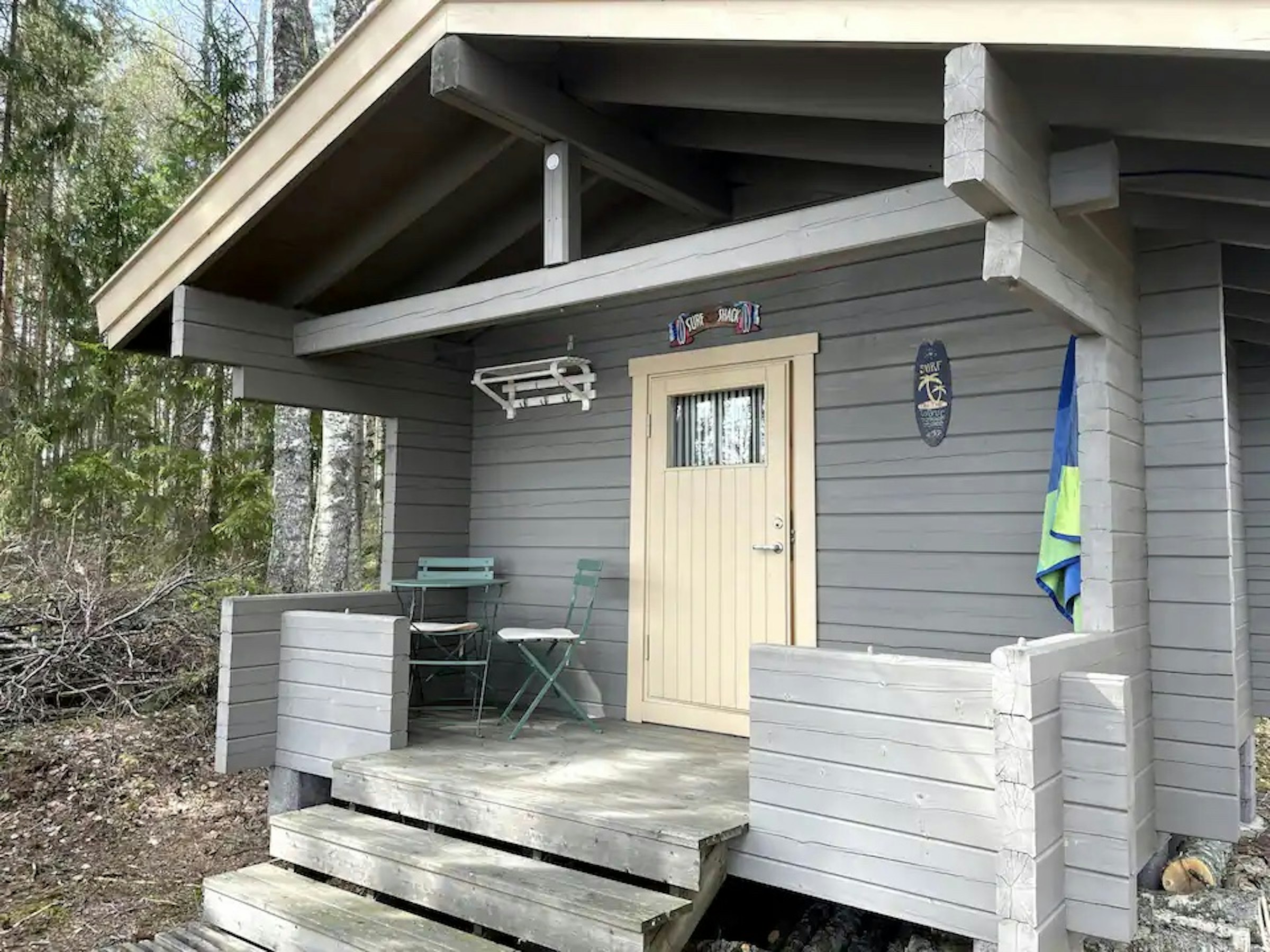 Eco Surf Shack auf Privatinsel