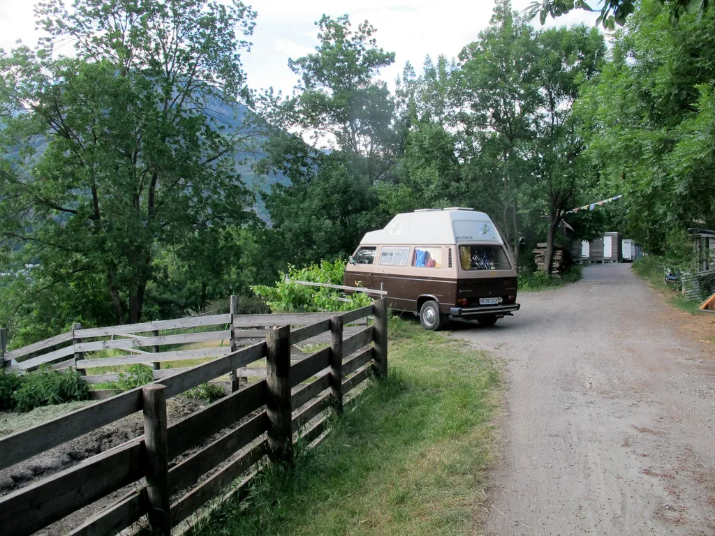 Camp mit Bergsicht