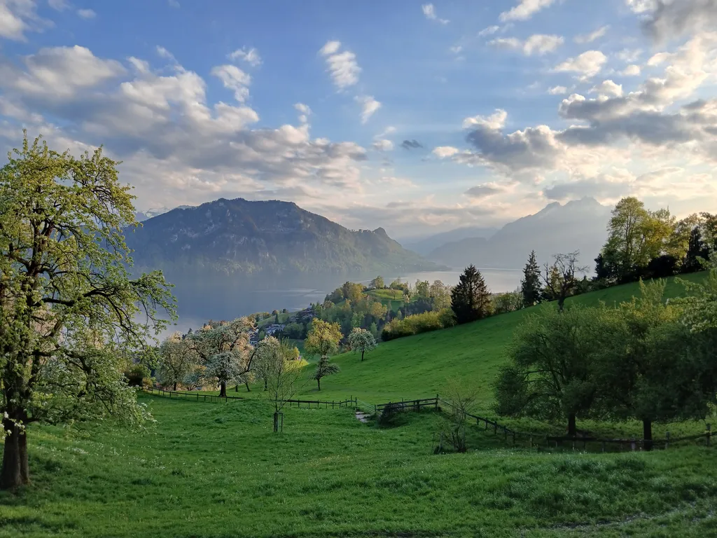 Traumhafter Ausblick auf See & Alpen, «Bödeli»
