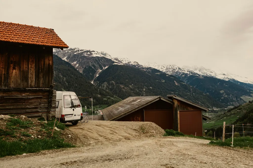 Mompé-Medel Camp