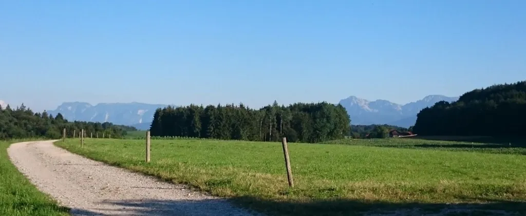 Abgelegener Stellplatz mit Bergblick