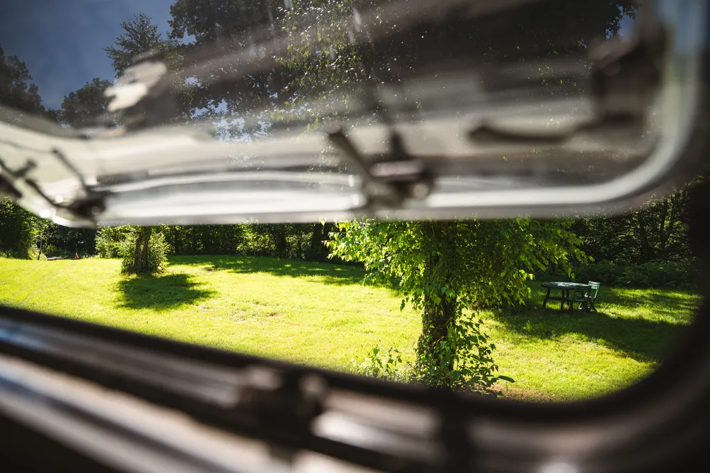 Camping près des montagnes