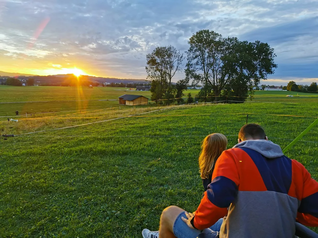 Blick von unserem Campingplatz in den Sonnenuntergang