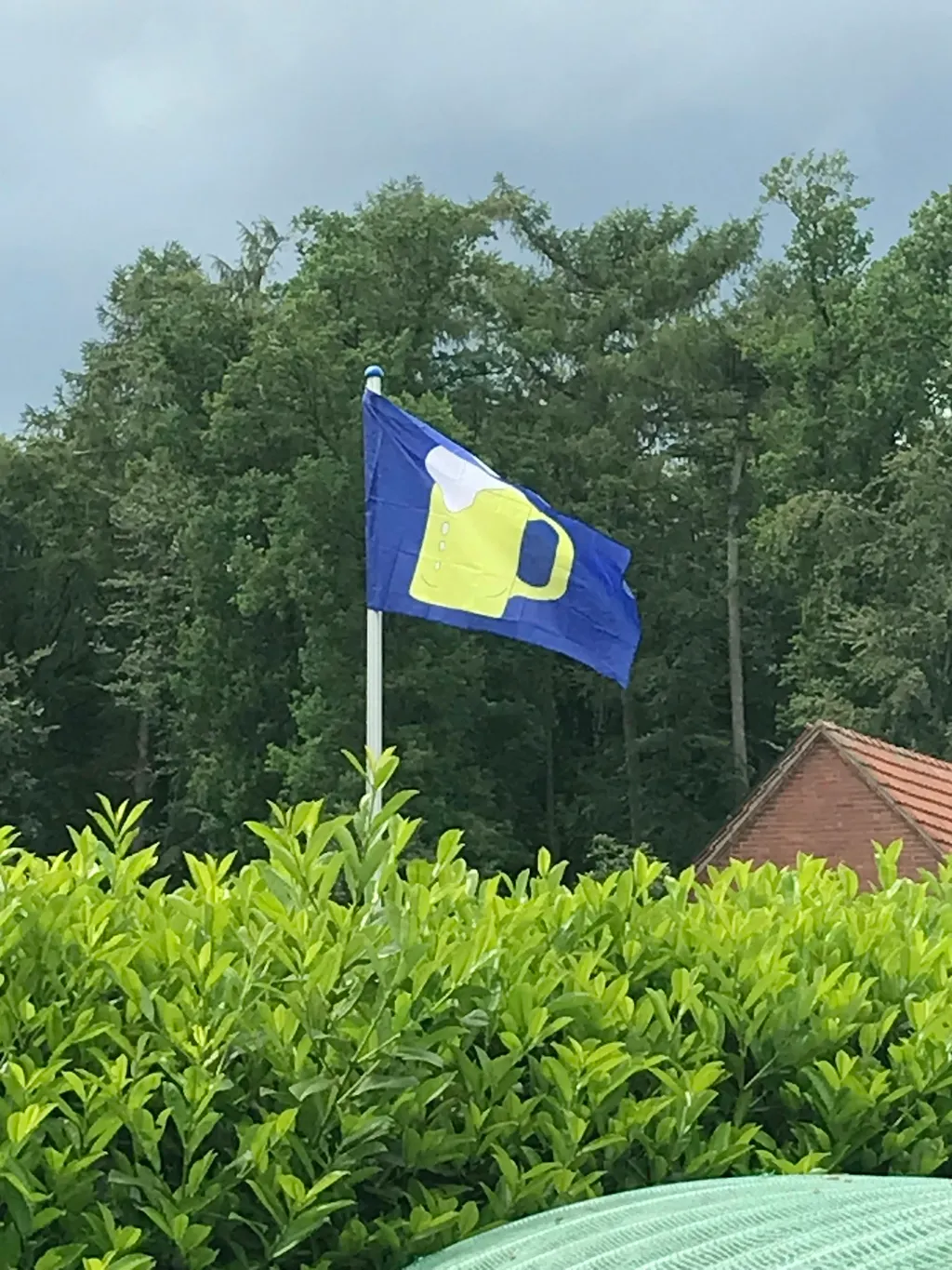 Camping auf der Wiese – Natur Pur