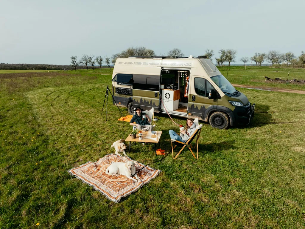 Hof mit Fernblick in der Biosphäre