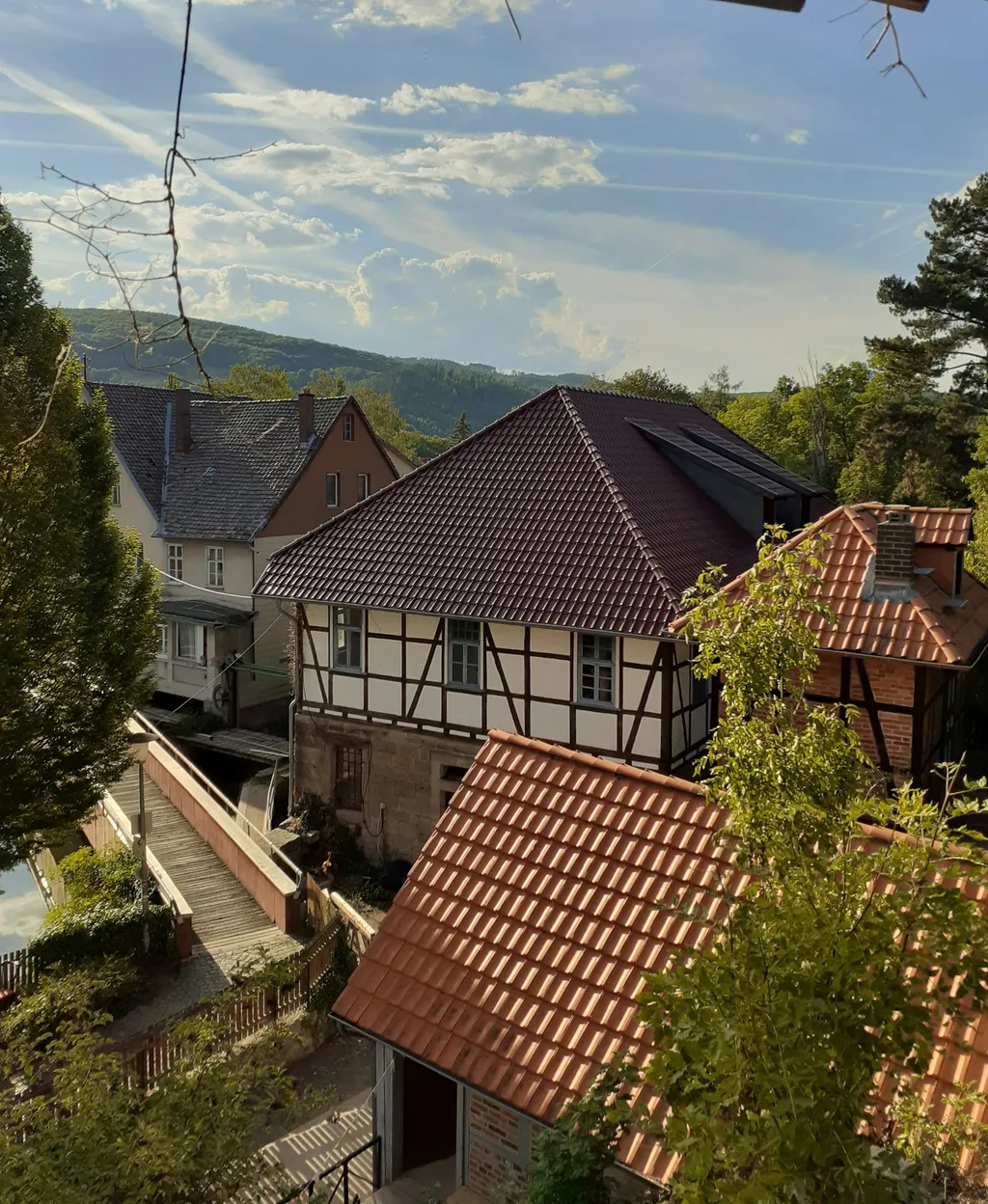 Zelten mit Stadtmauer u. Werrablick