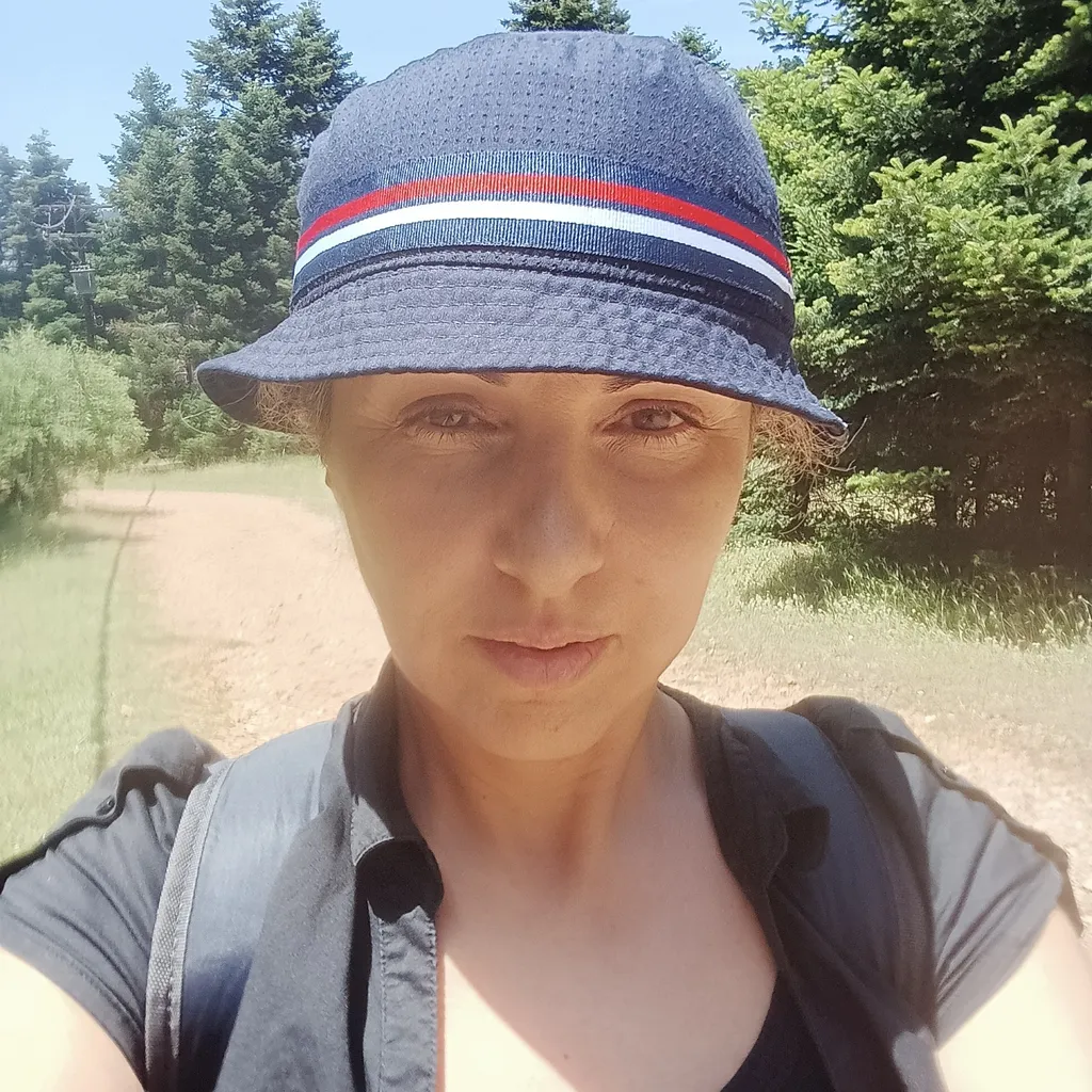 eleni avatar
