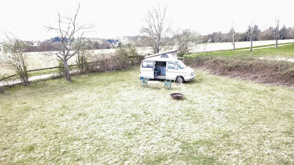 Plätzchen an der Weide mit Alpensicht