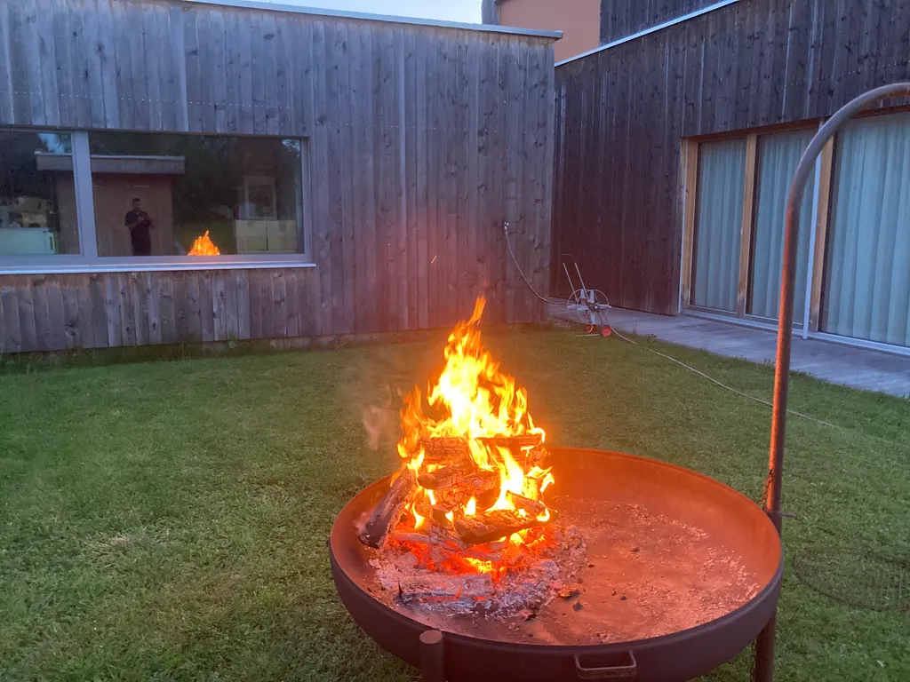 Garten mit Grillstelle