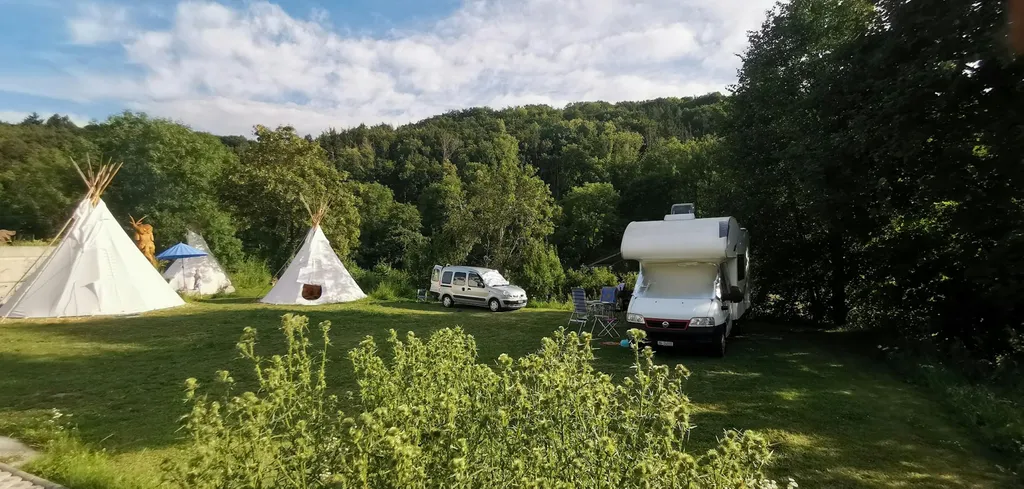 3 Stellplätze, keine Tipis mehr.