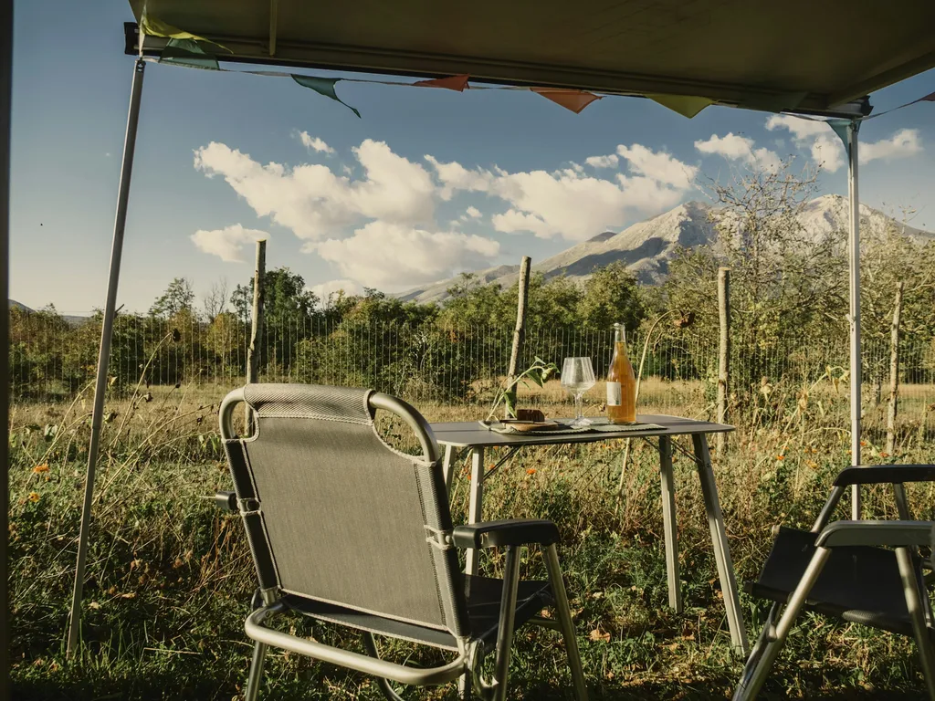 Ai piedi del Monte Velino