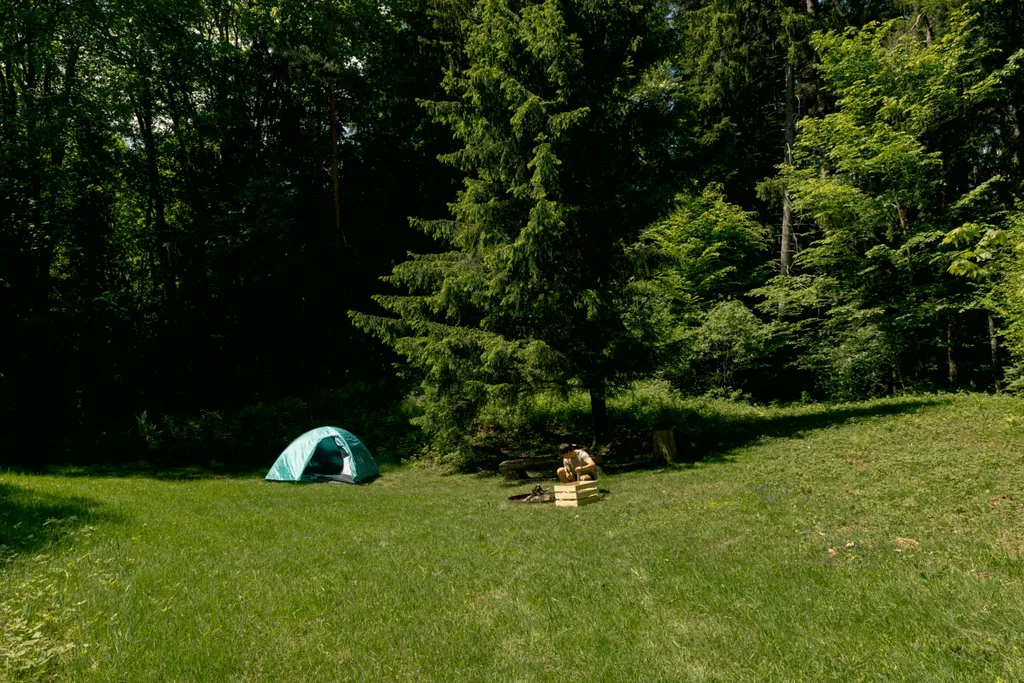 Waldlichtung Offroad-extrem Camping
