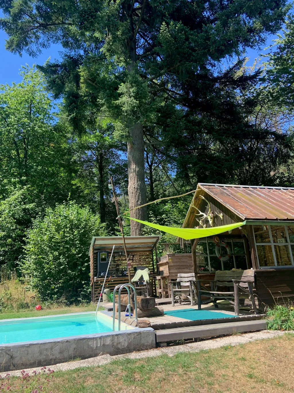 Forsthaus-Camp mitten im Wald