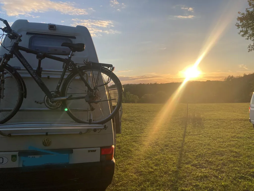 Sonnenplatz mit Blick auf die Pferdeweide