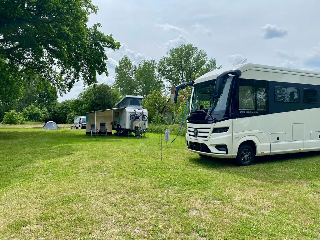 Idyllische Landhauswiese im Emsland