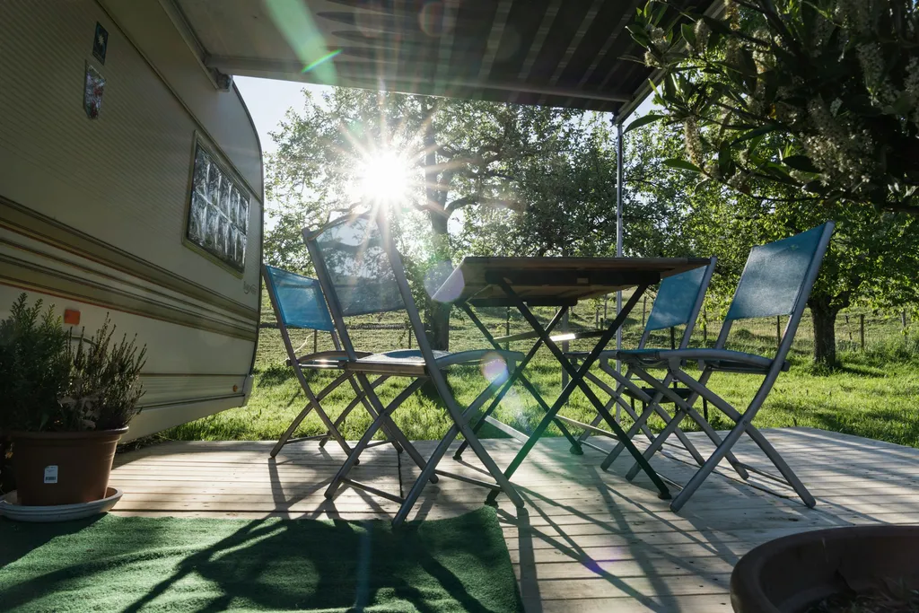 Western-Caravan im Berner Jura