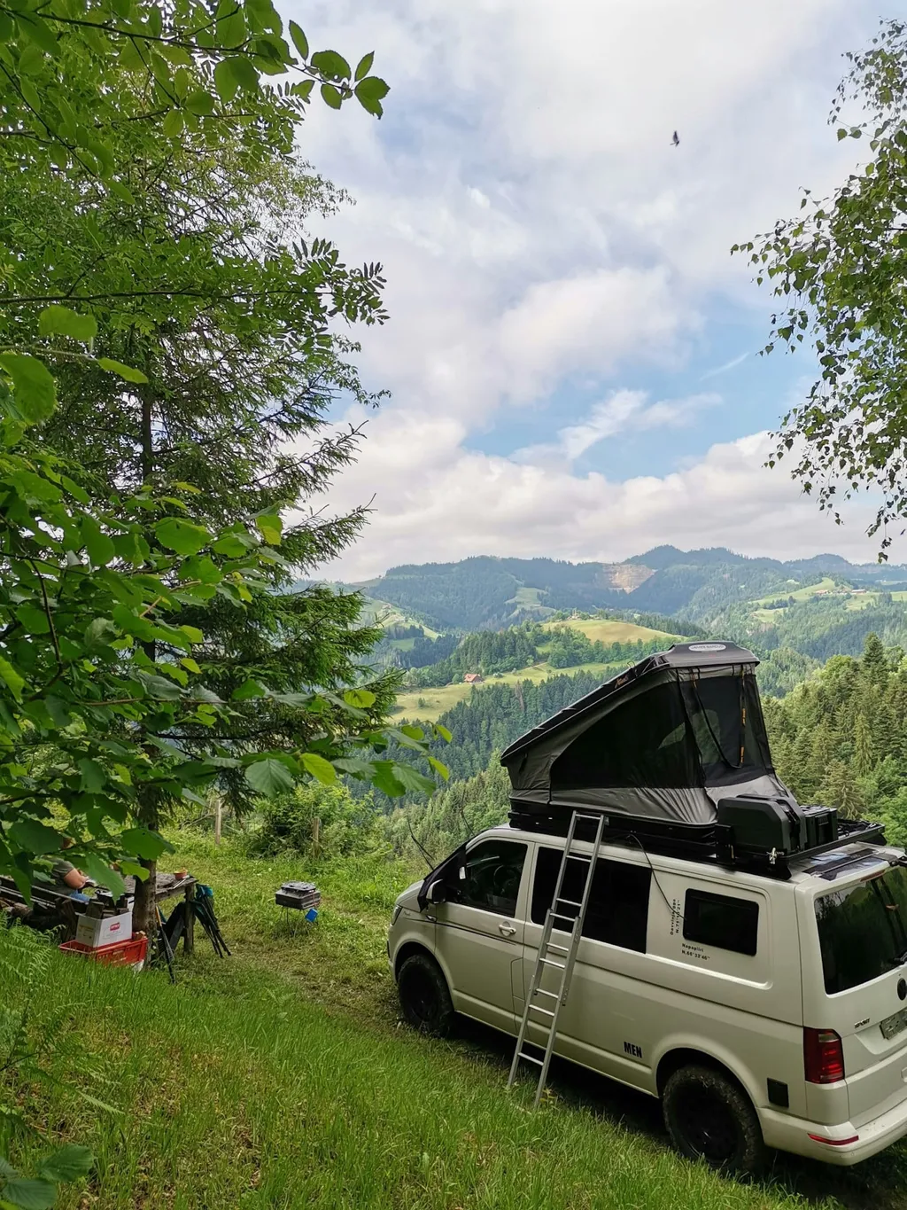 Menzberg Camp - Am Waldrand