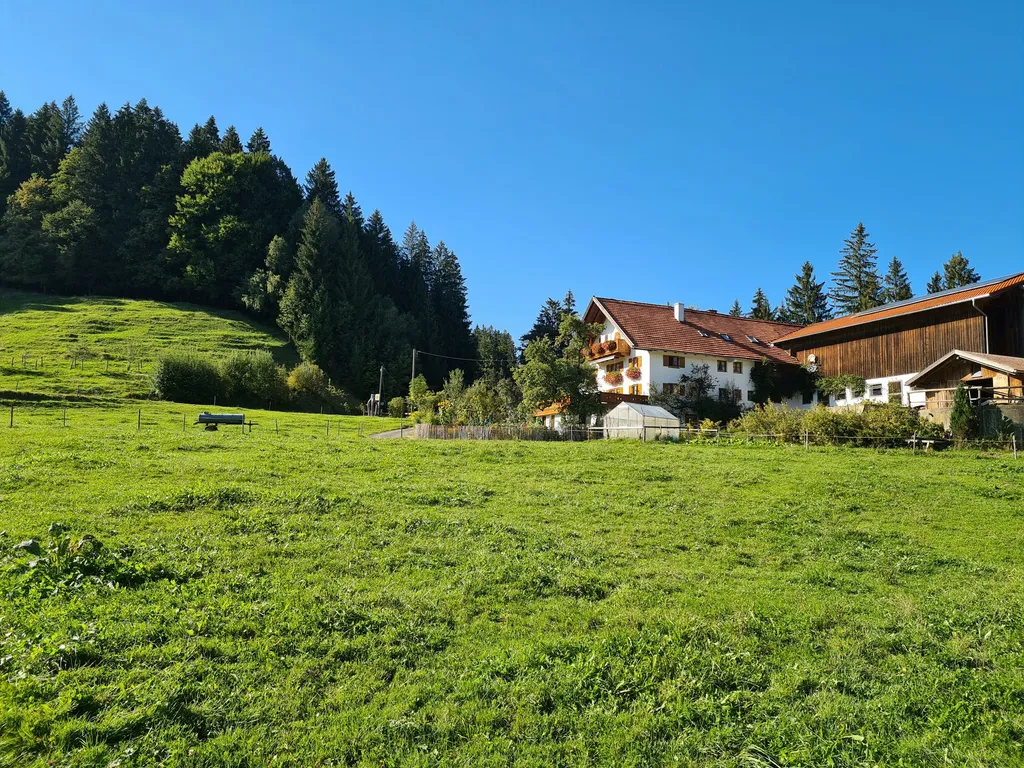 Alleinlage mit Bergblick