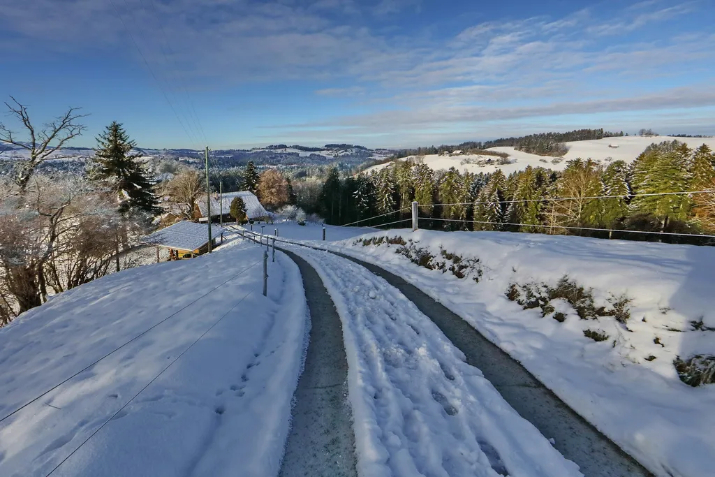 Unsere Zufahrt im Winter - ein Abenteuer aber durchaus machbar😃.