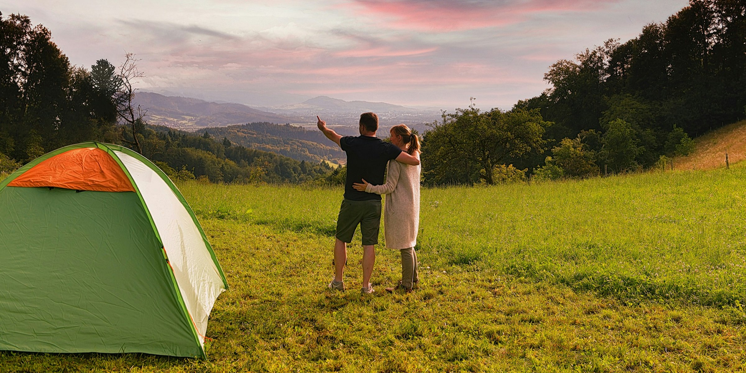 Naturbaden mit Blick auf Freiburg