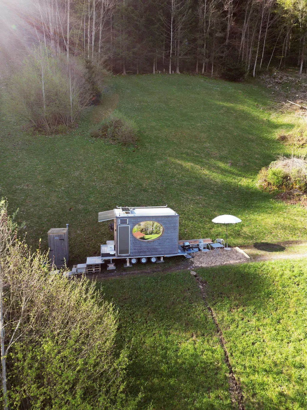 MONDHOLZ TINY HOUSE in purer Natur