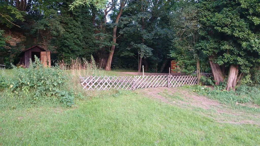 Privater Garten am Wasser (Neckar)