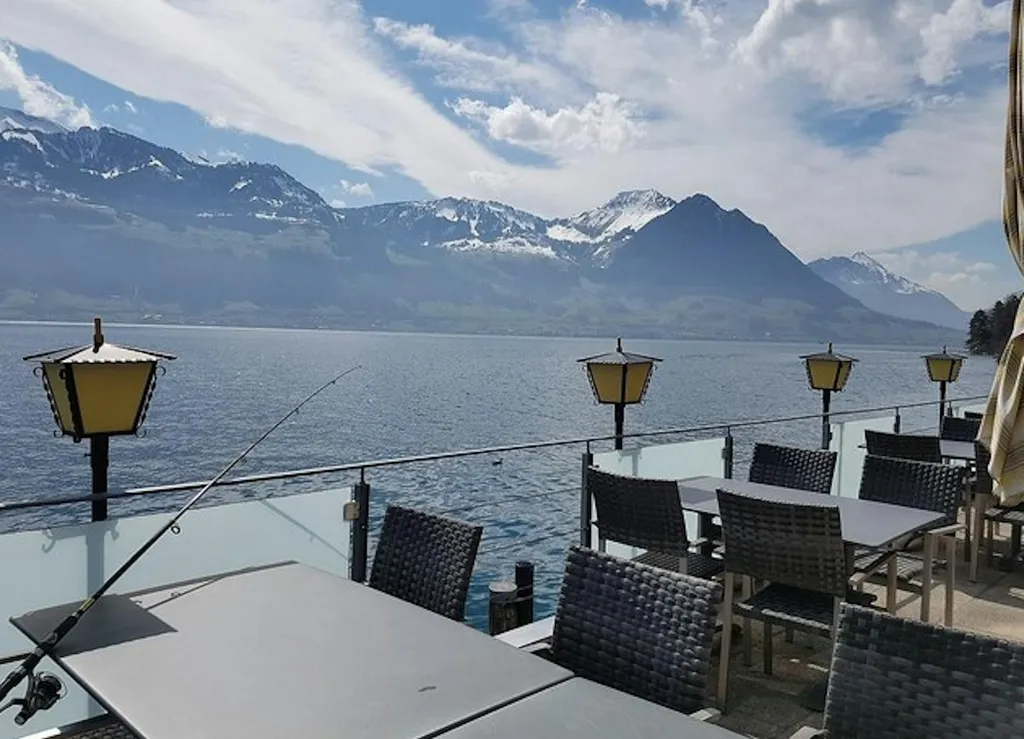 Blick auf See/Berge, direkt am See