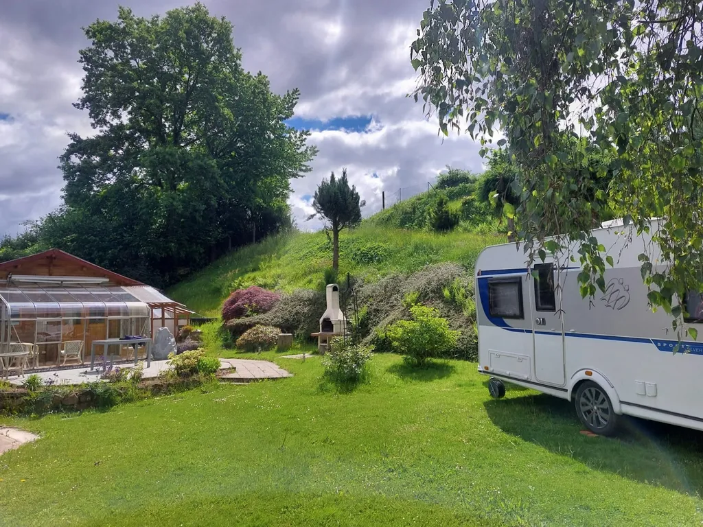 Sicheres Grundstück mit Fasssauna