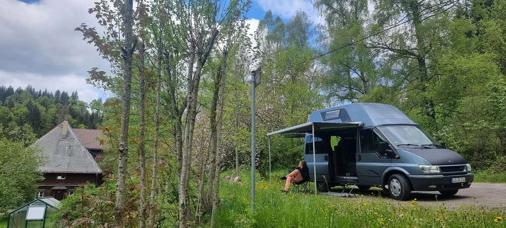 Waldrandparkplatz im Schwarzwald