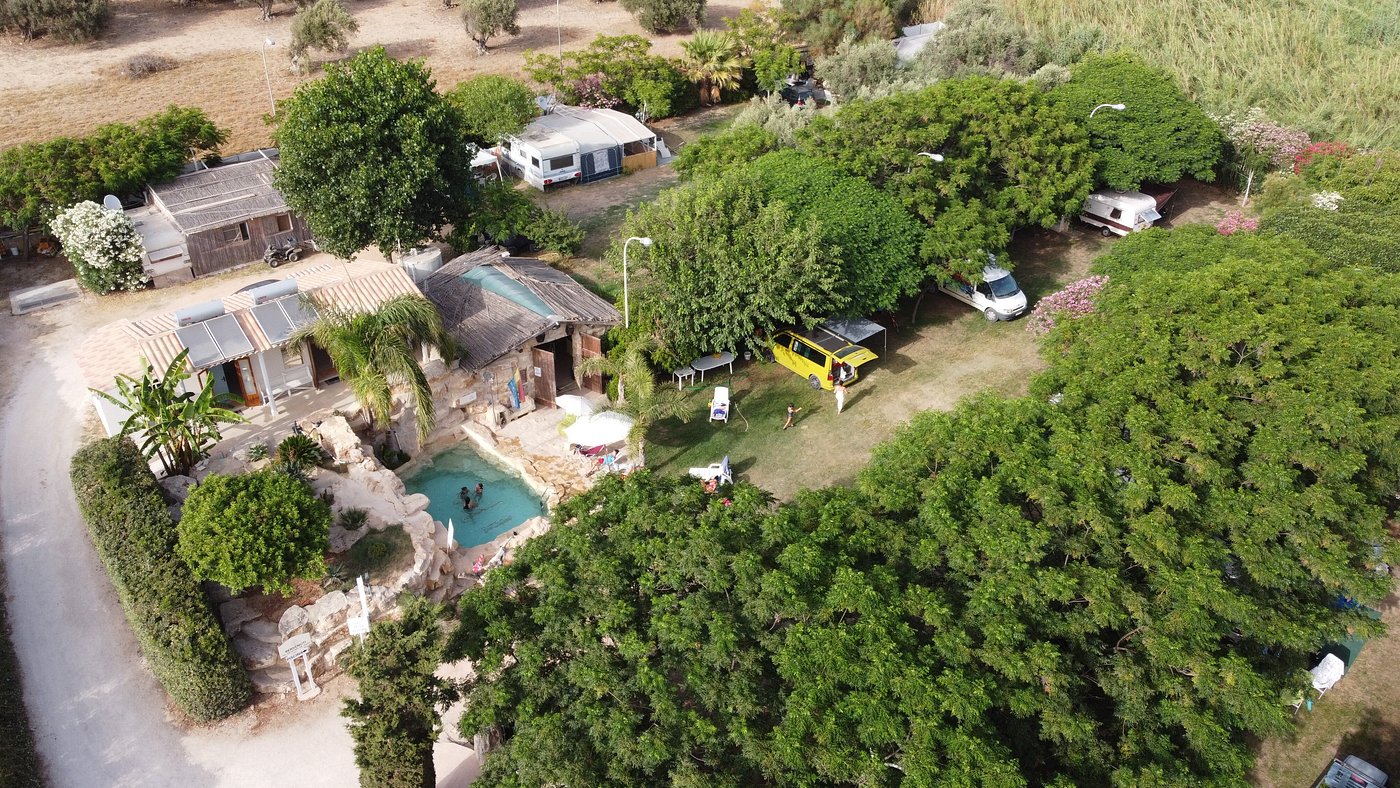 Area camper con piscina