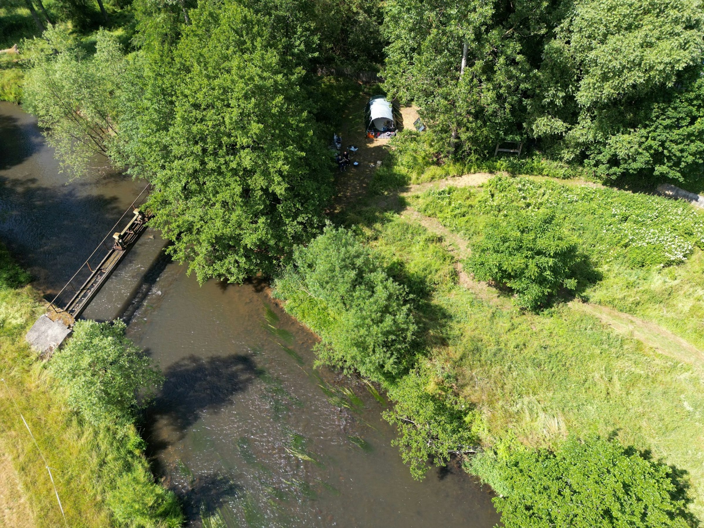 Zeltplatz am Fluss