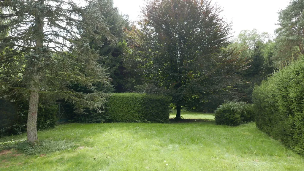 Parkähnliches Grundstück mit Wellnessangebot