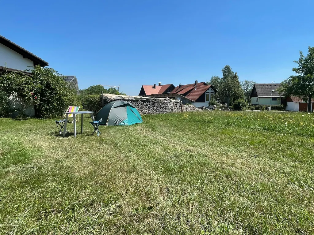 Auszeit im Rosendorf mit dem Zelt